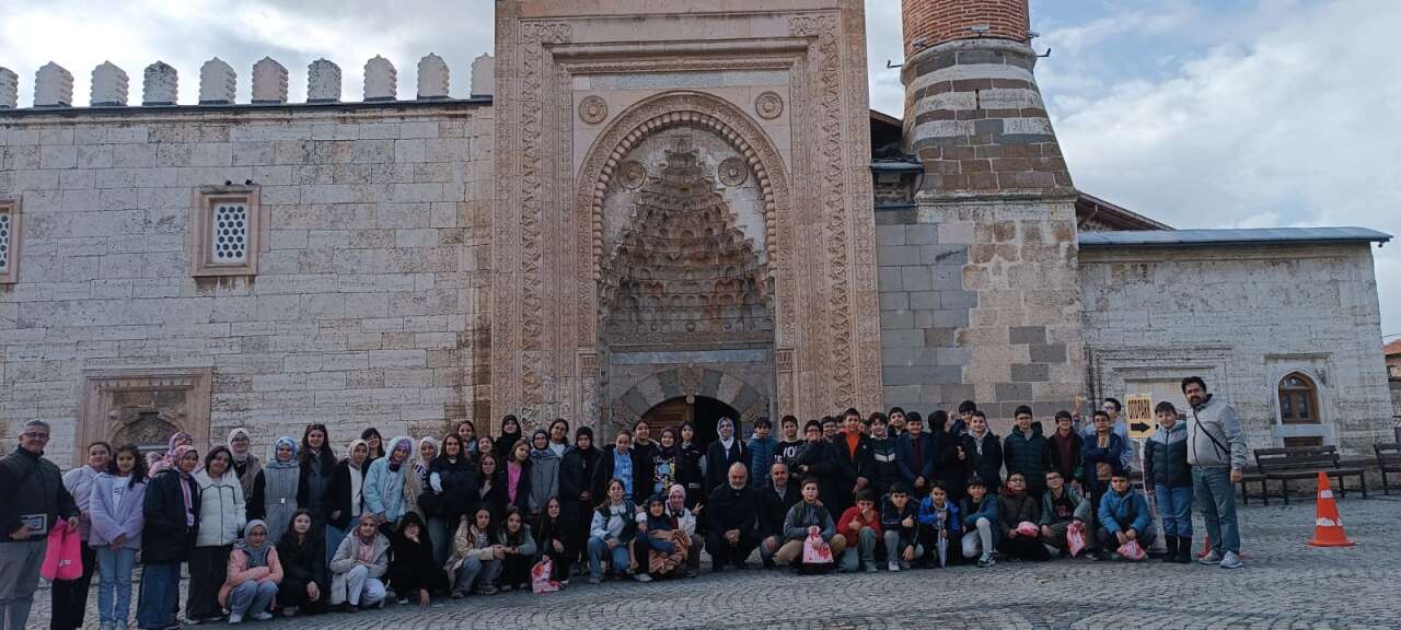 Konya’da öğrenciler kuraklığı yerinde gözlemledi, tarih ile buluştu 18